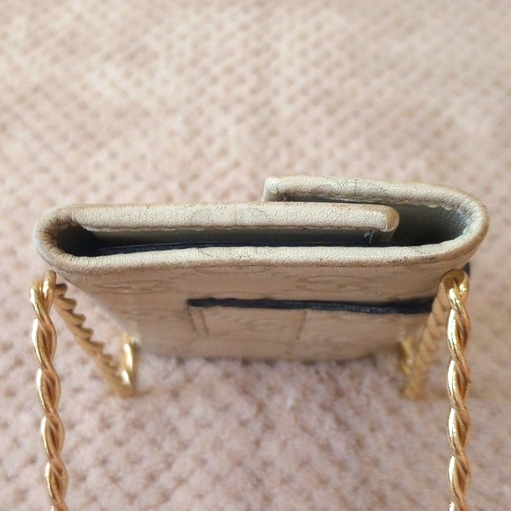 GUCCI-BEIGE LEATHER KEY HOLDER CASE - Picture 12 of 12